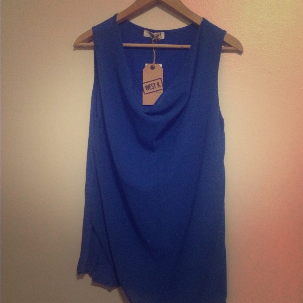 Coal neck sleeveless top